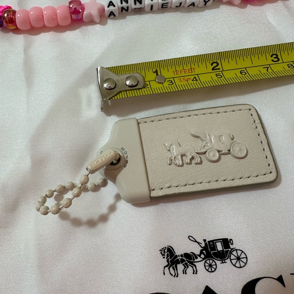 Coach 1941 Hangtag - Monochrome Chalk (Medium Size) - Picture 3 of 5